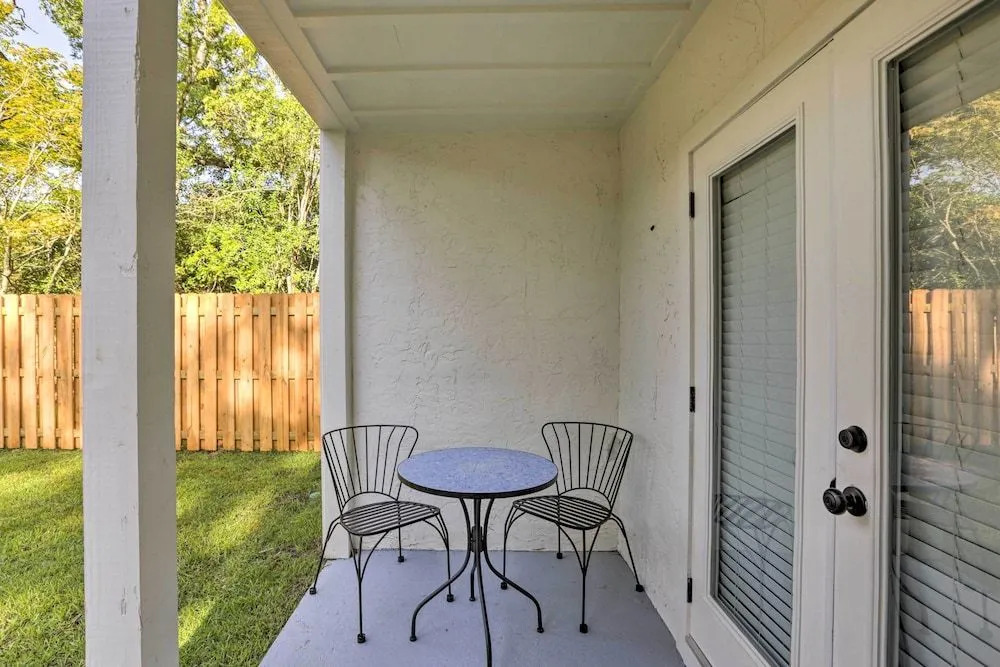 Cozy Tallahassee Apartment w/ Spacious Yard!