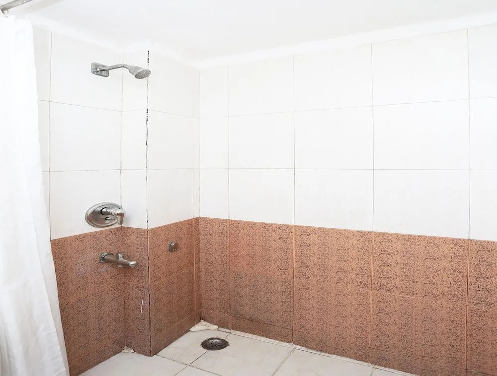 Oyo 13338 Hotel Atithi