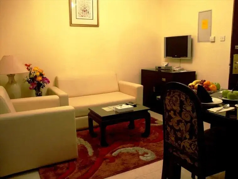 Al Muraqabat Plaza Hotel Apartments