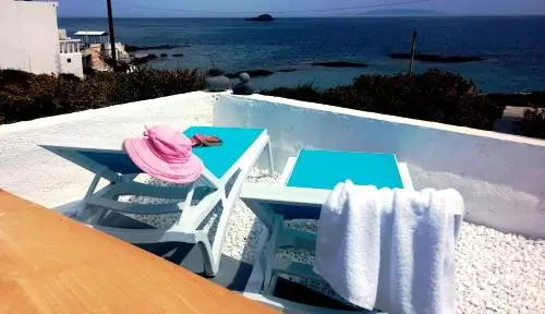 Seashell Mandrakia Sea view