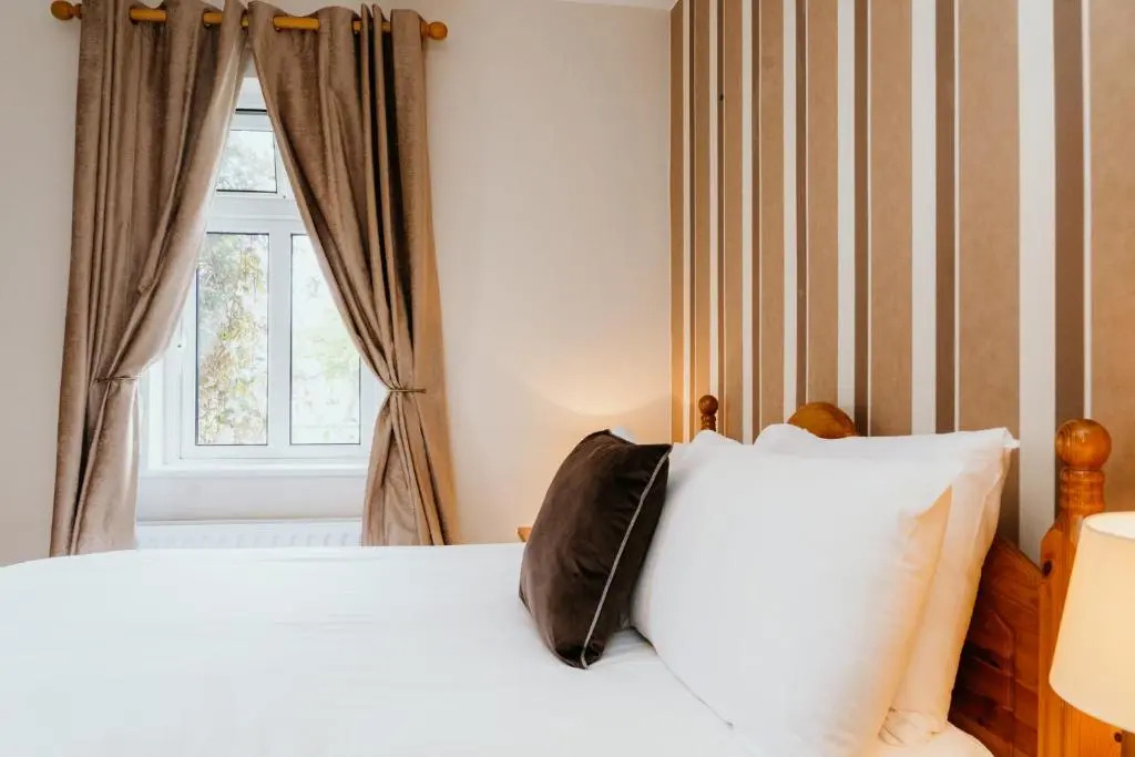 Plougastel House B&B