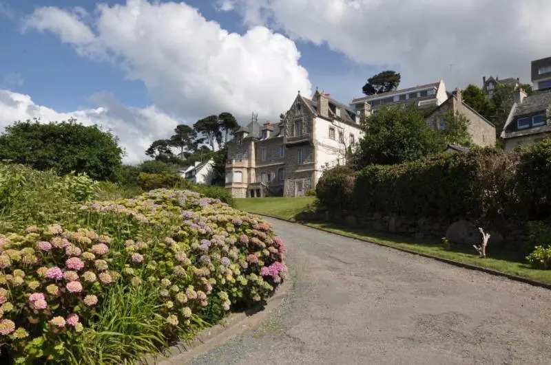Appartement rénovée SUPERBE VUE MER au 2ème étage du Château de Trestraou - Réf 864