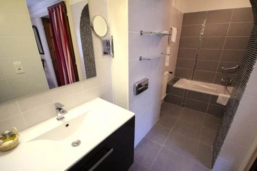 Hotel Mas Djoliba