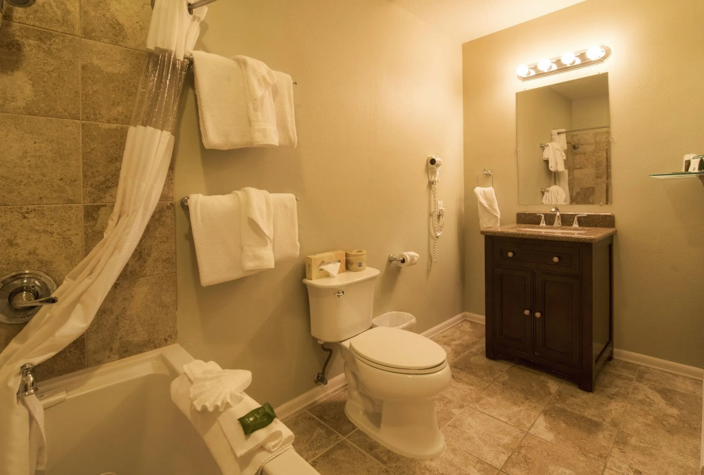 Inn at the Prom Oceanfront