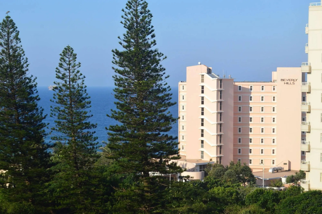 Lighthouse Mall Apartment