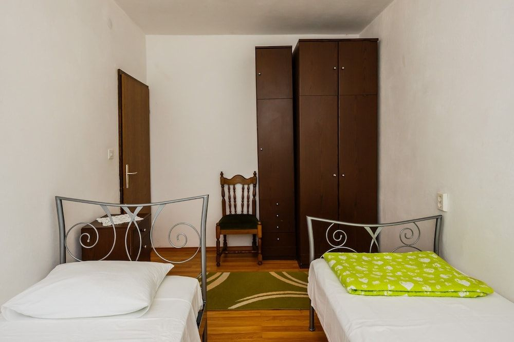 Apartments Grgin