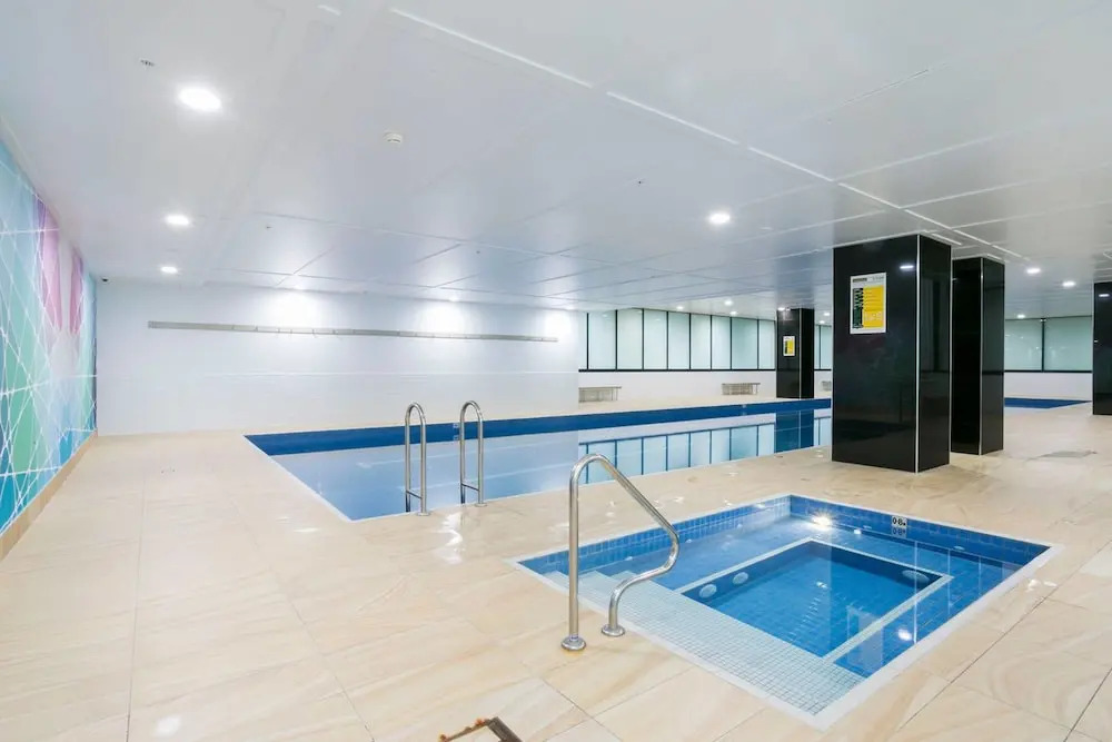 Chic CBD Pad + Pool + Gym + Sauna + Parking