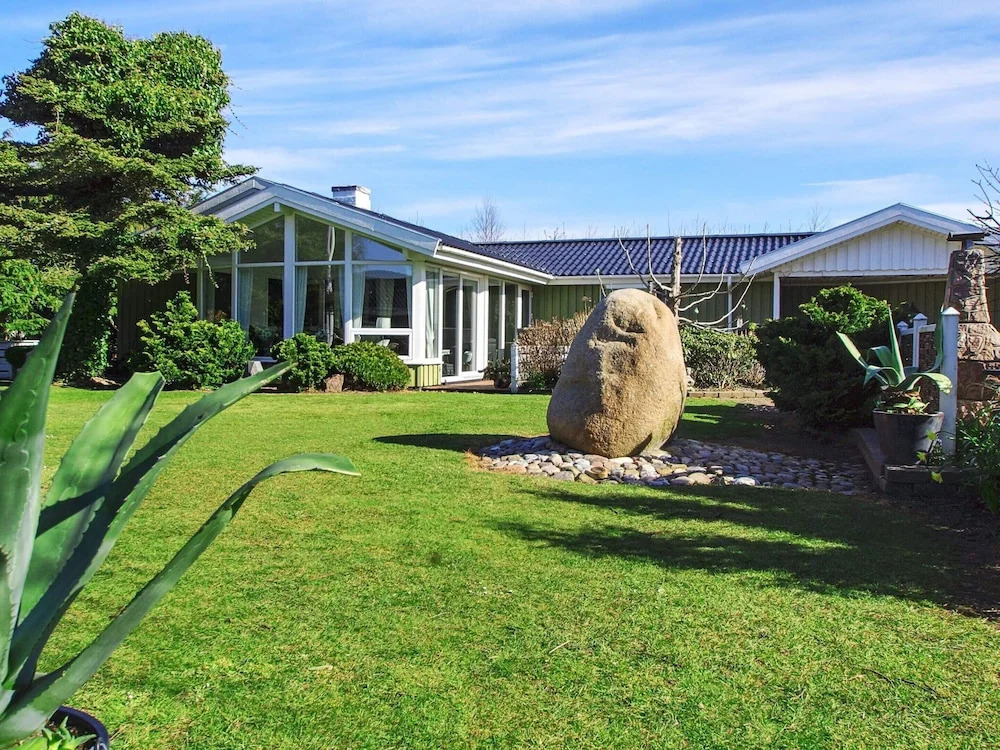 6 person holiday home in Hemmet
