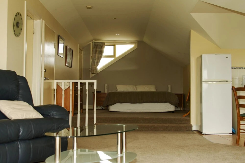 Logans Beach Apartments - The Loft