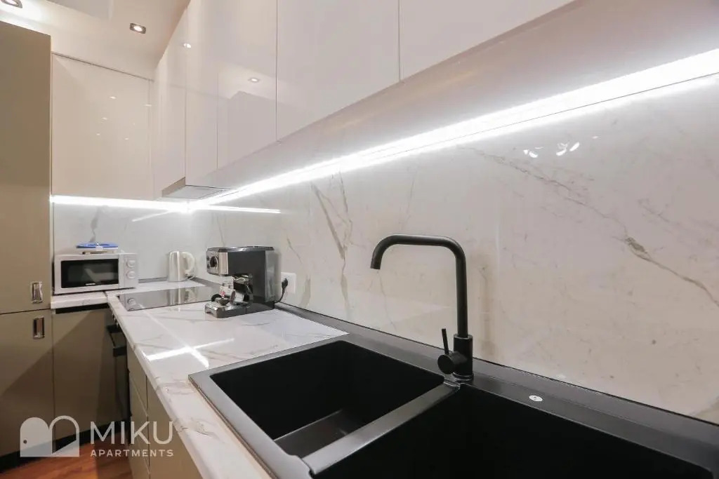 Miku Apartment - LUX 2Bd Apartment At City Center