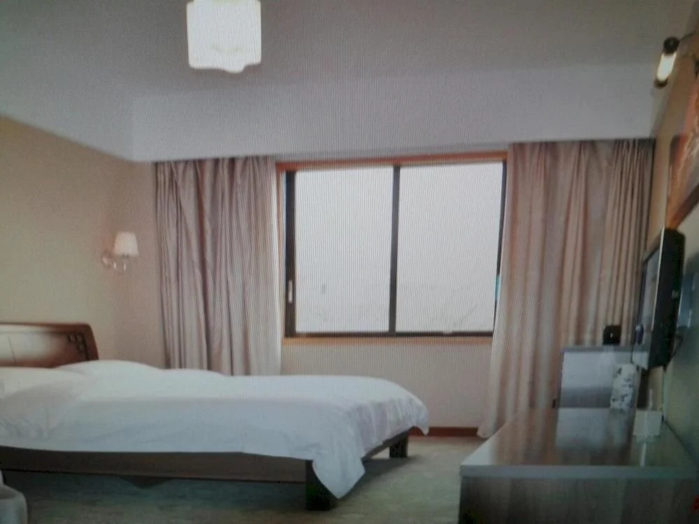 Yuehua Hotel