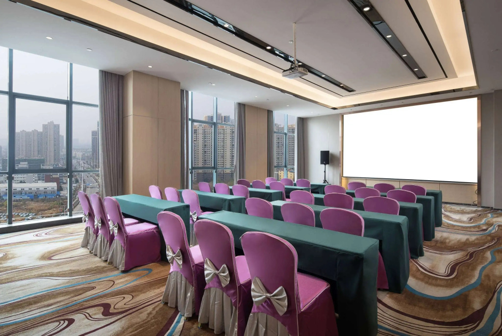 Ramada By Wyndham Wuhan North
