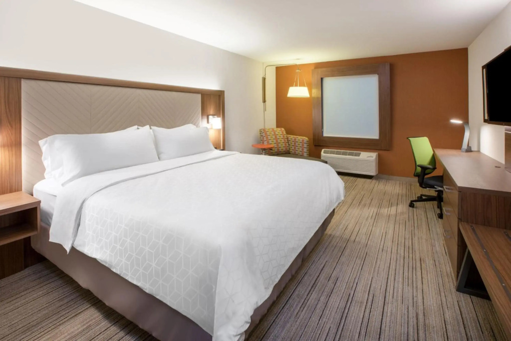 Holiday Inn Express & Suites Allen Park by IHG