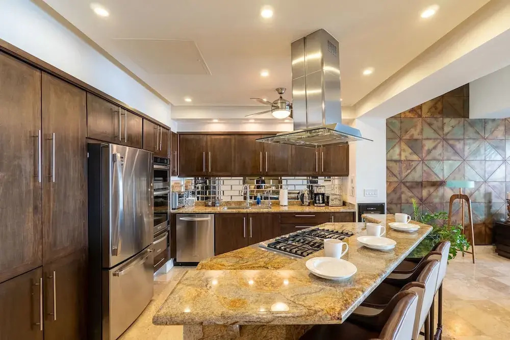 Ocean Front Amazing Views and Location Sleeps 8