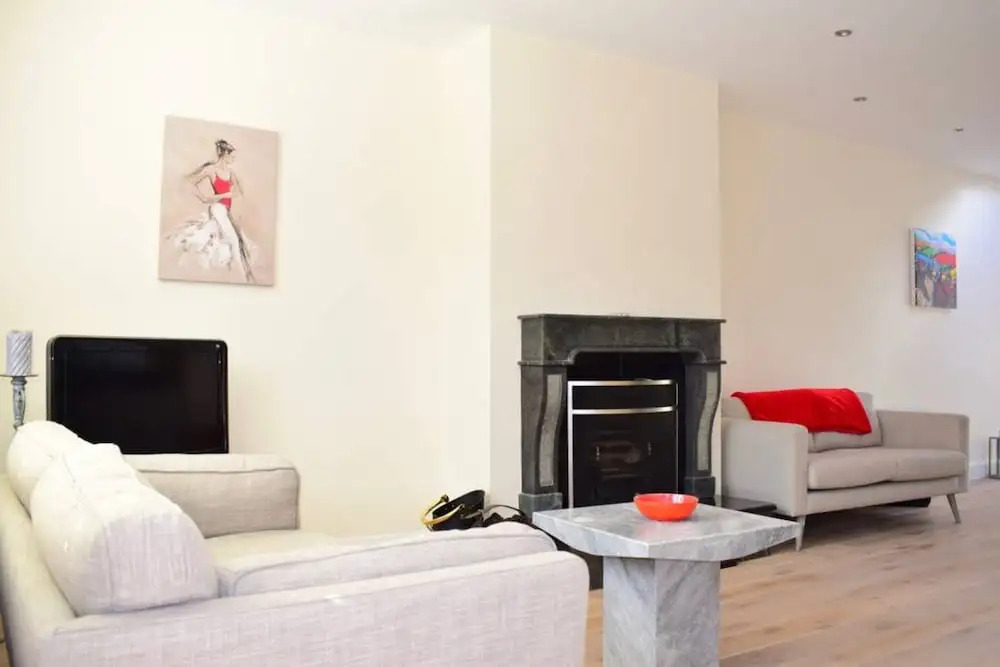 2 Bedroom House Near City Centre