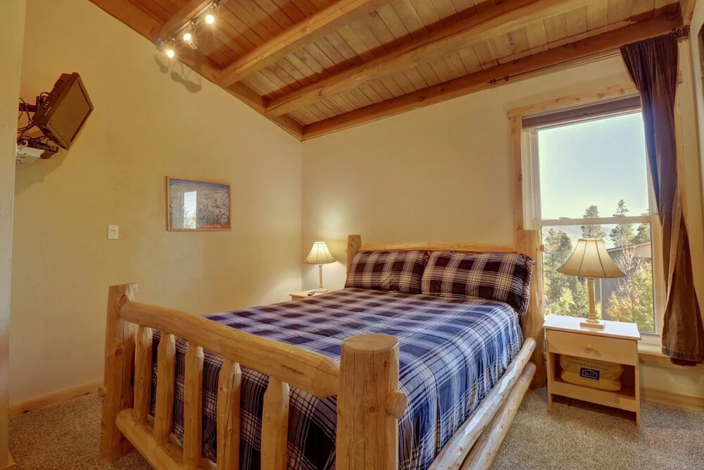 D303 Tree House 2br+loft 2ba 2 Bedroom Condo by Redawning