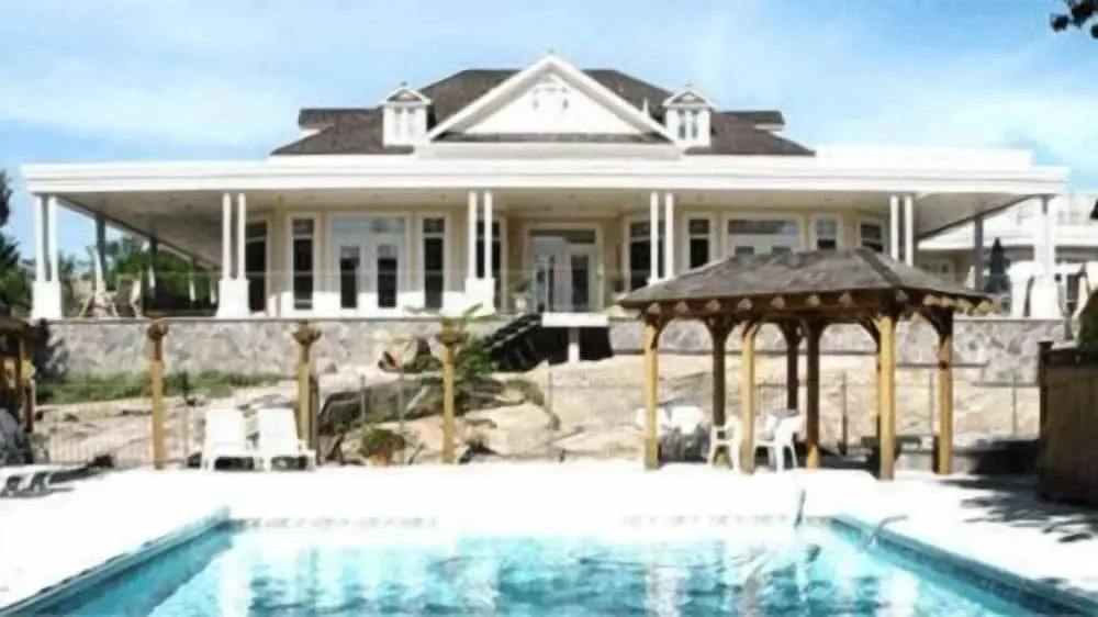 Burleigh Falls Inn