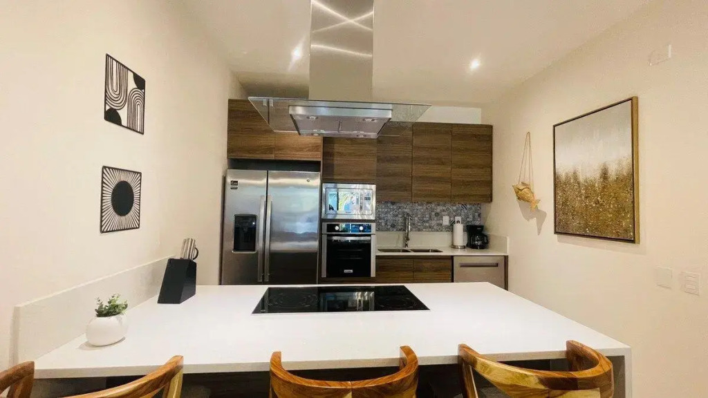 Elegante Condo, con alberca, zona Tezal