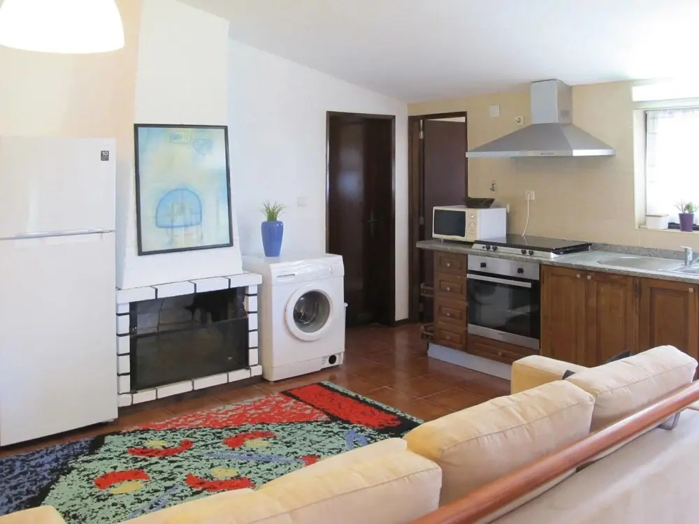 Lopes F o in F o With 2 Bedrooms and 1 5 Bathrooms