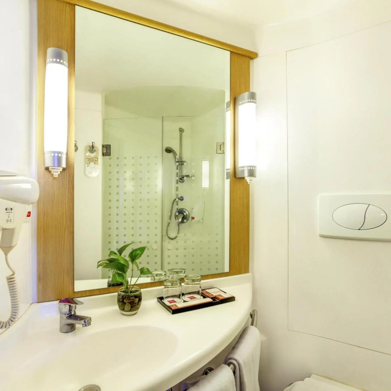 Ibis Surabaya City Center