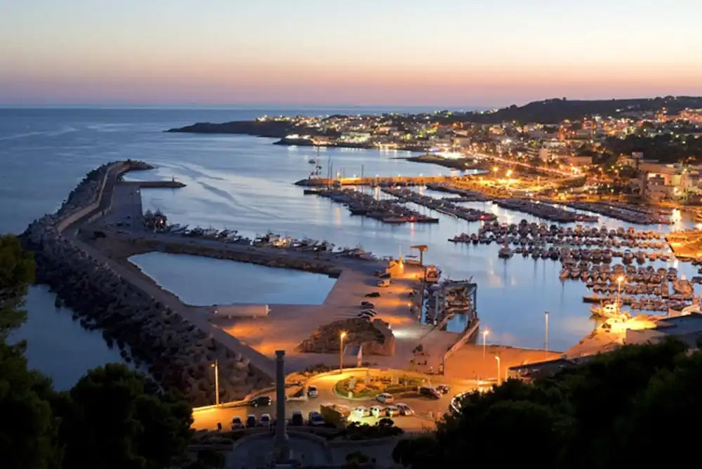 Apartment with 2 Bedrooms in Santa Maria di Leuca, with Balcony And Wifi - 200 M From the Beach