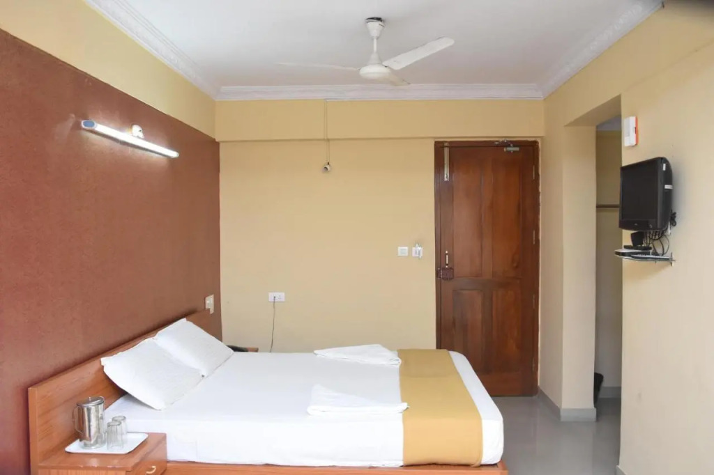 Hotel Surya Residency Majestic