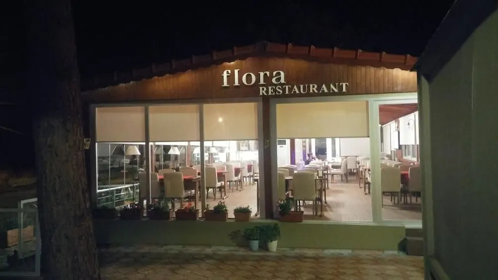 Flora Hotel