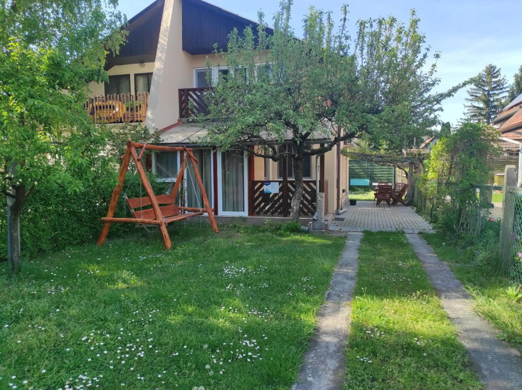 Tavasz apartman