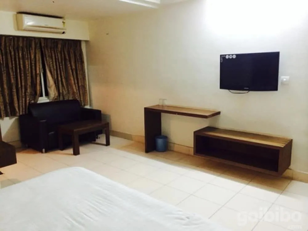 Hotel Samrat
