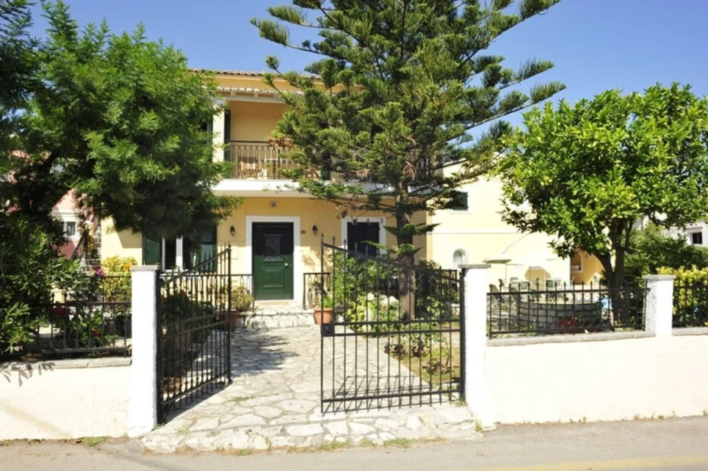 Ariti Apartments
