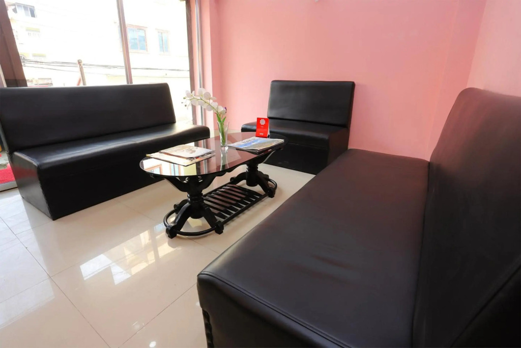 OYO 137 Hotel Pranisha Inn