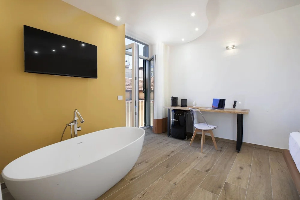 YourHome - Lidia Rooms & Suites