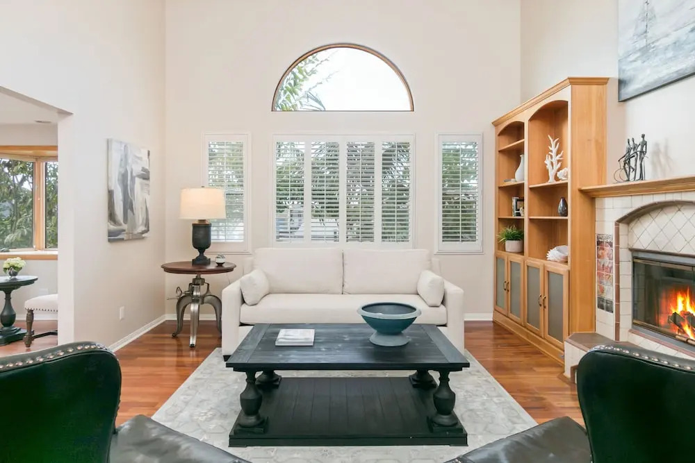 2462 Pierpont Blvd Home