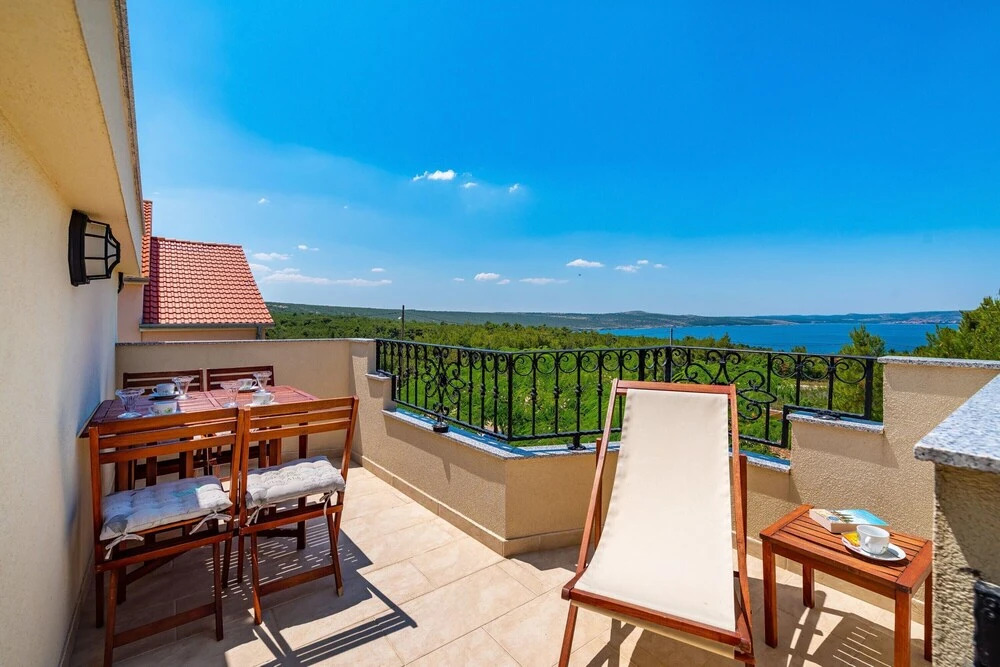 A1 Beautiful apt W.magnificent View and Pool use