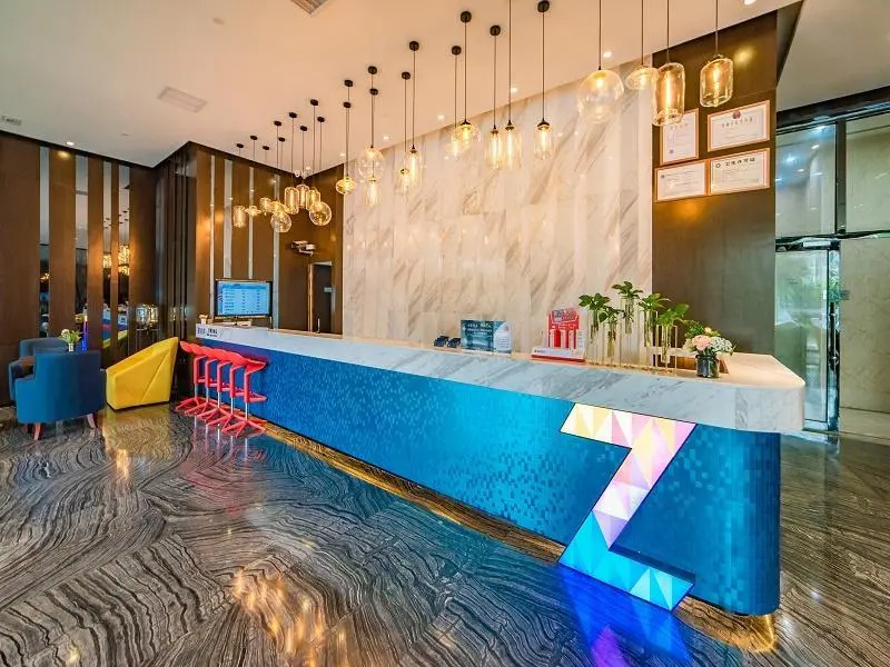 Zmax Hotel·Qingyuan Wanbang Center