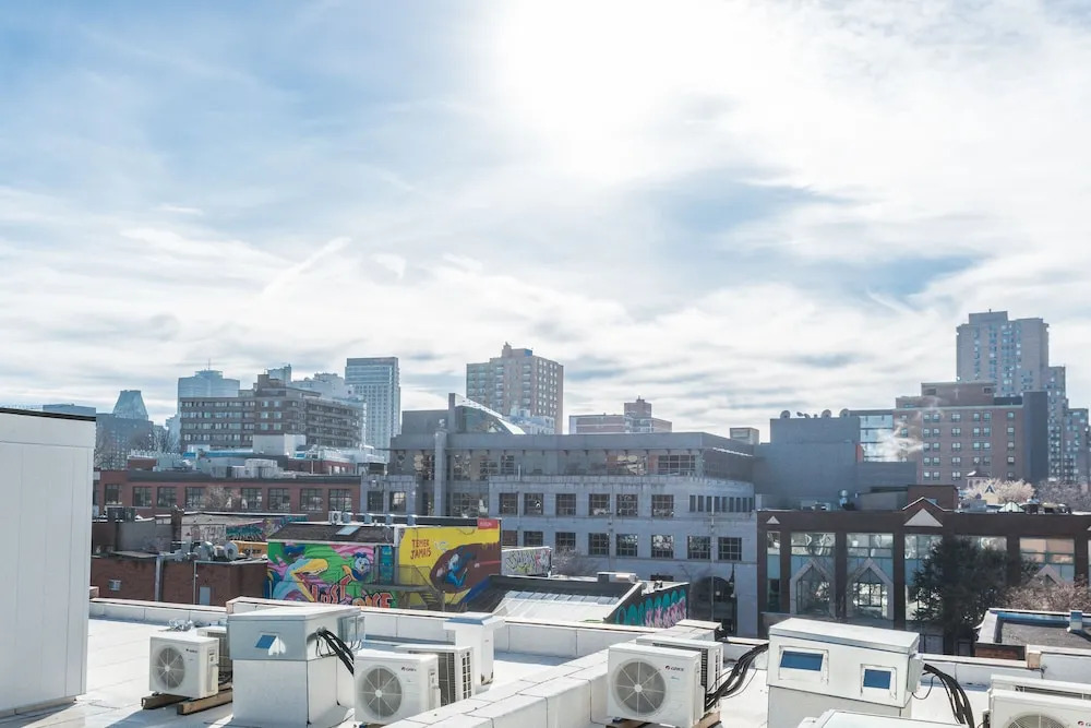 Sunny 2BR on Plateau Mont-Royal