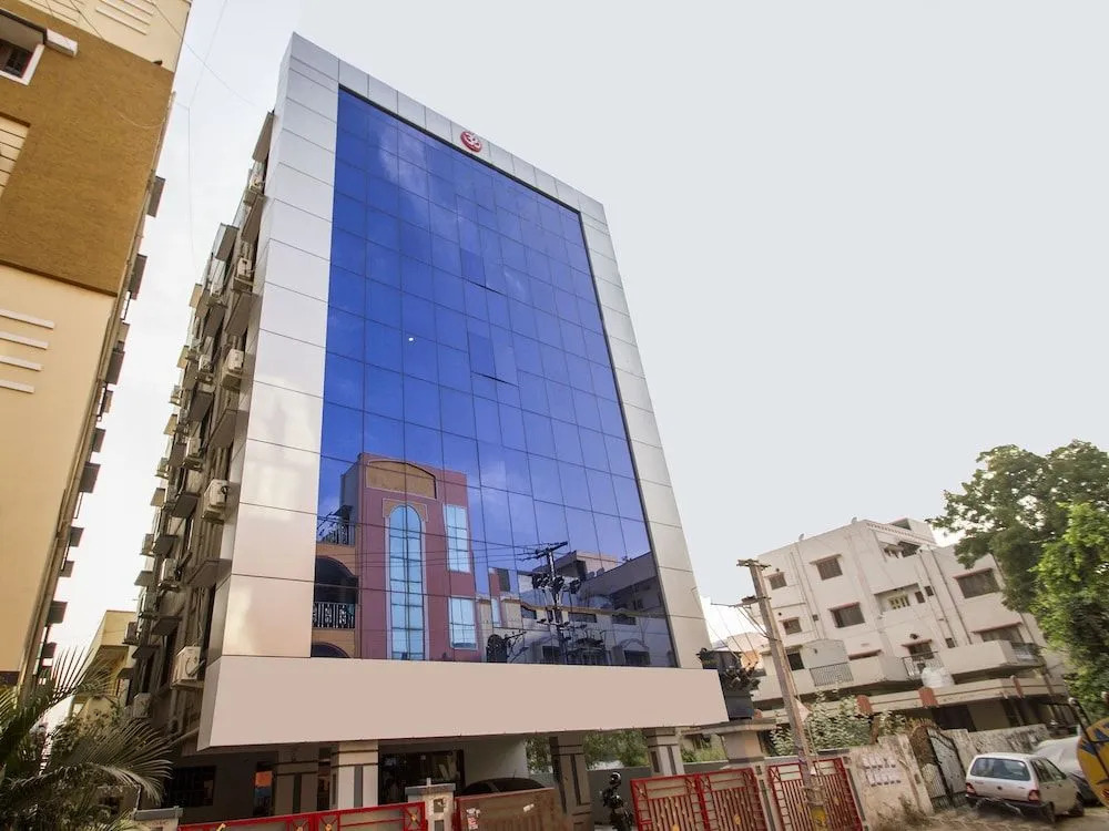 OYO 10270 SS Residency