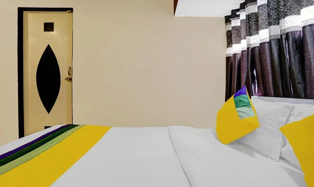 FabHotel Amber Crop Inn