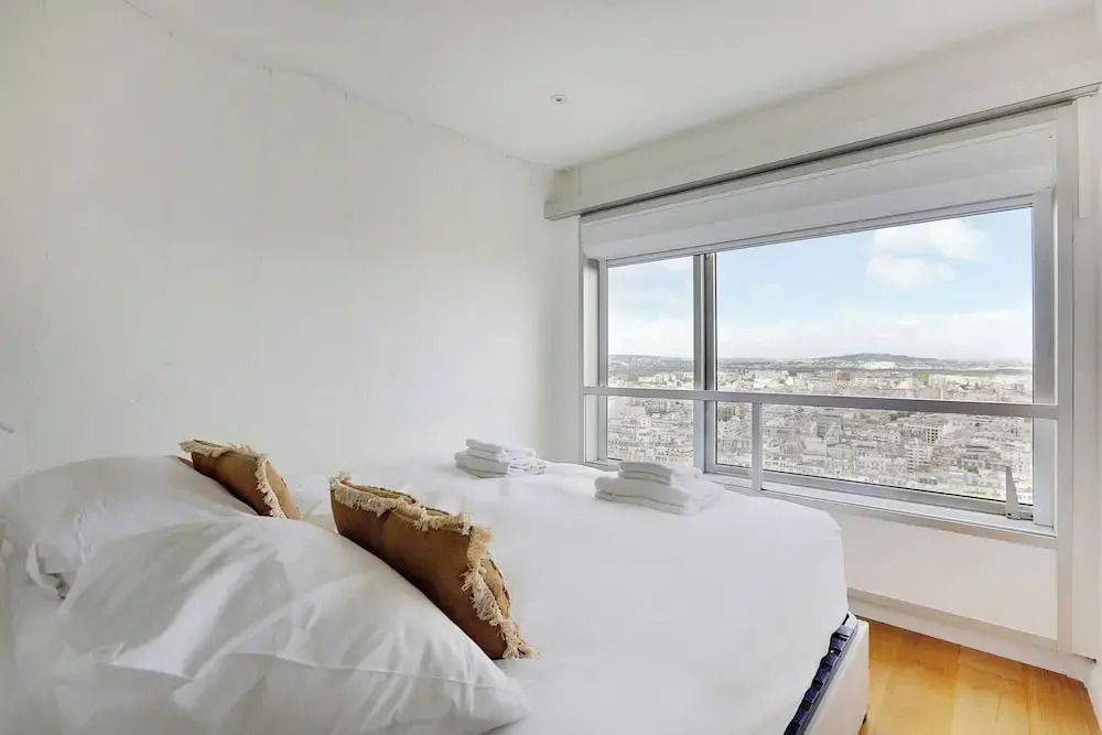 Exceptional View of Paris With A/C - 2bd/4p