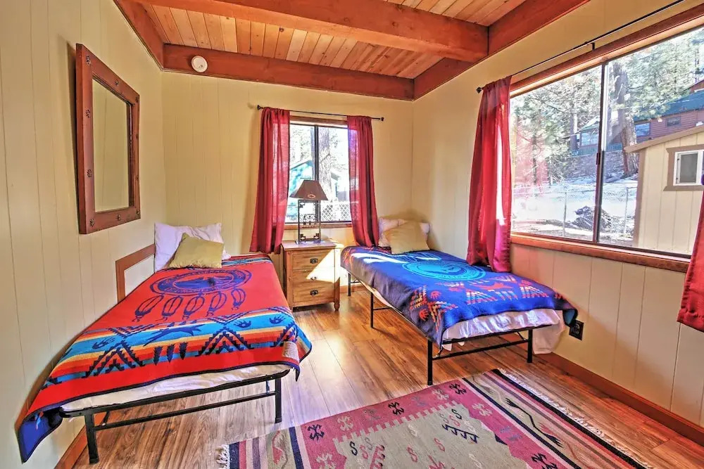 Big Bear Cabin w/ Fenced Yard: 4 Mi to Snow Summit