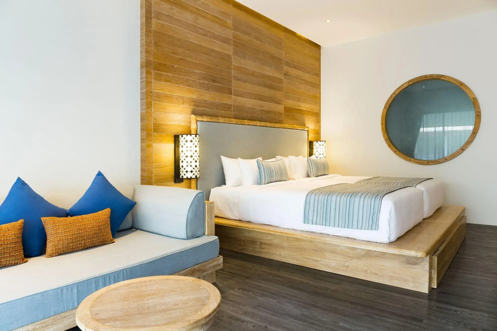AKIRA Lipe Resort