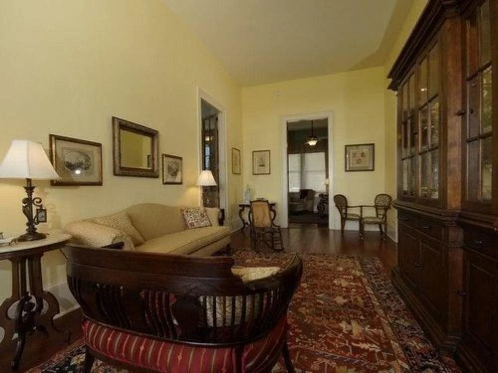 Aunt Dots Luxurious Beachfront B&B