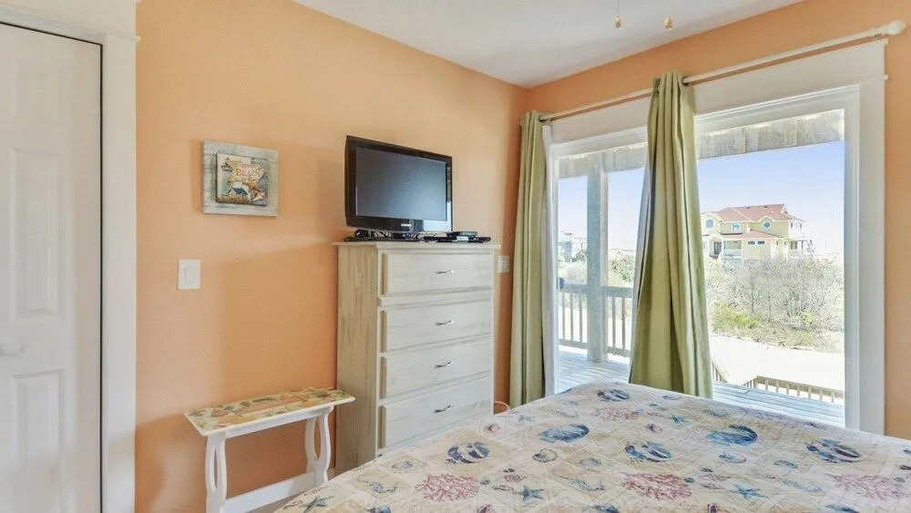 South of Disorder - 3 Br Home