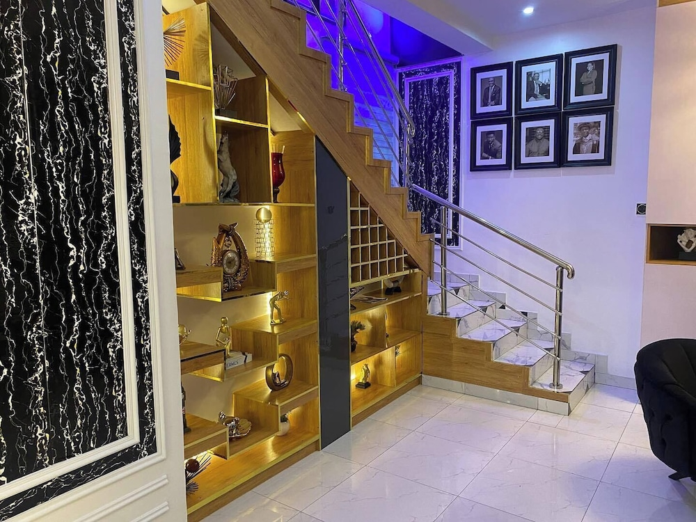 Treasure Court Apartment