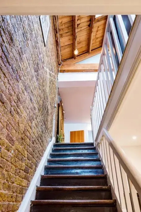Penthouse Loft apartment with roof terrace Not for events or parties
