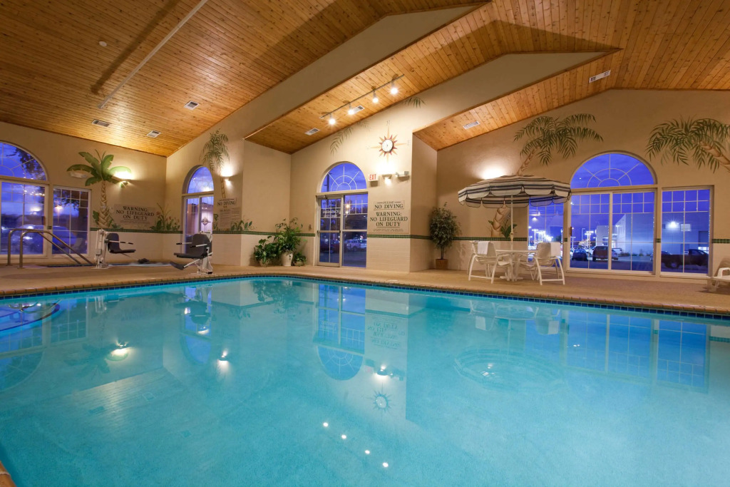 Country Inn & Suites by Radisson, Cedar Falls, IA