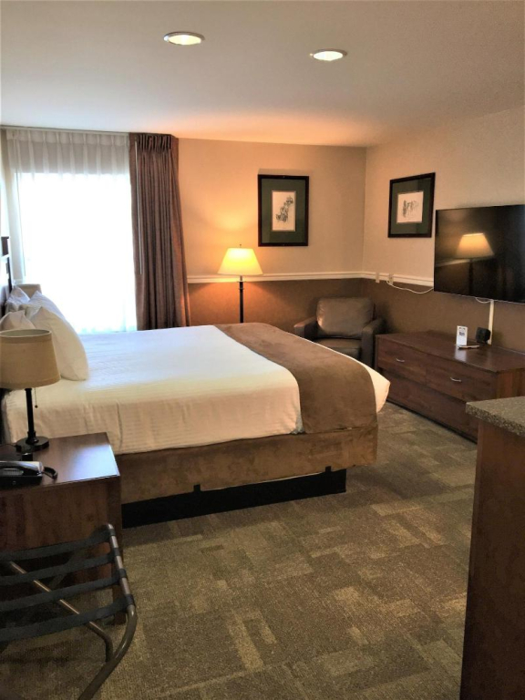 Boothill Inn and Suites