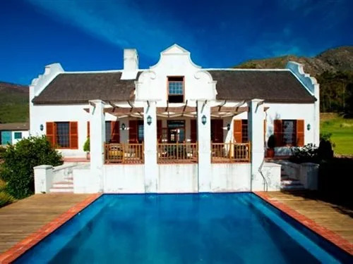 Classic Lodge - Cape Dutch Quarters
