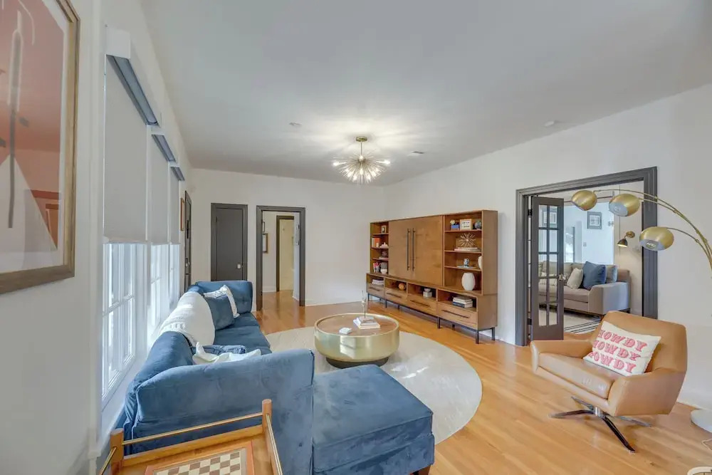2 Mi to Downtown Austin: Family Home w/ Porch!