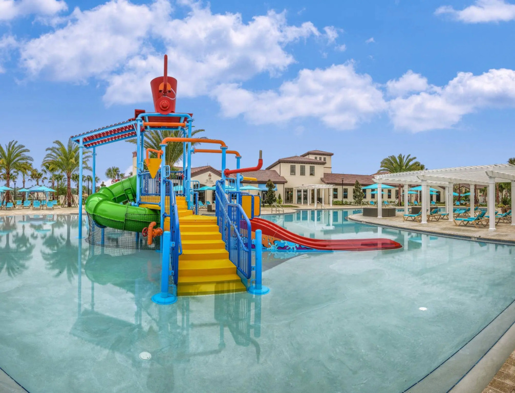 Relaxing Family Home with Pool at Windsor Resort 901
